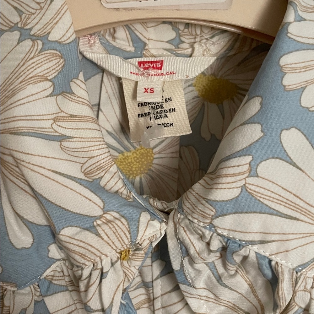 Levi's Blue Floral Blouse - Picture 5 of 6
